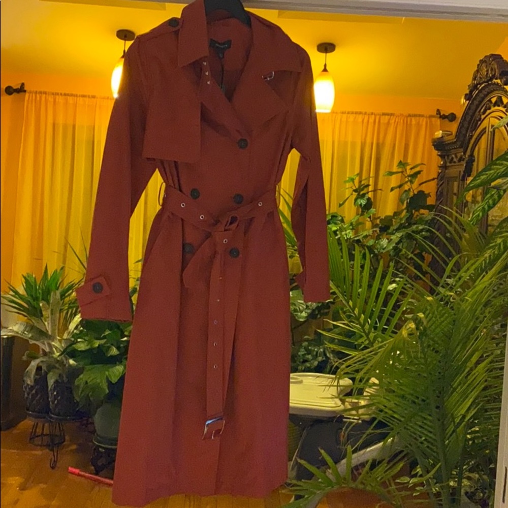 Halogen trench coat